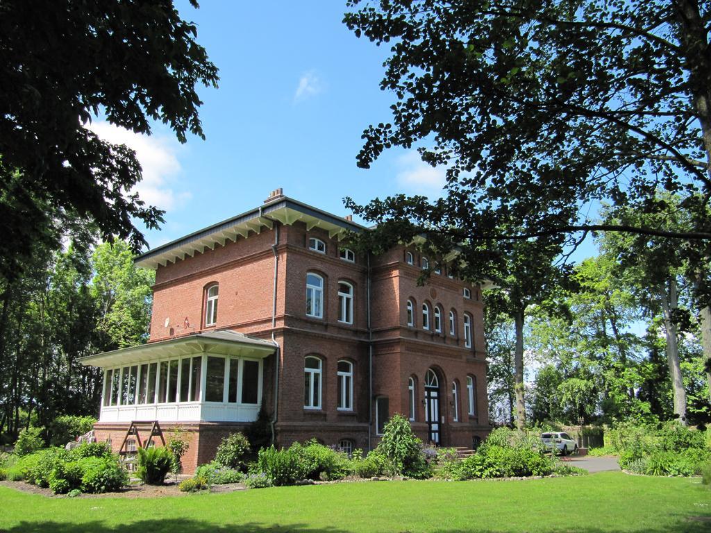 Haus Im Park Apartamento Wesselburen Exterior foto